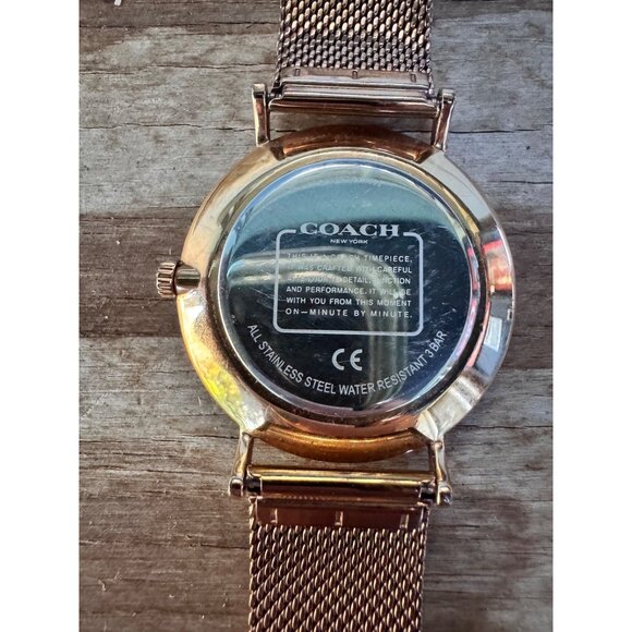 Coach Womens Rose Gold Mesh Watch With Elegant White Dial & Minimalist Design - Picture 4 of 8